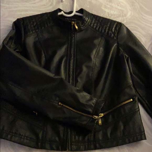 Leather jacket - Picture 2 of 4